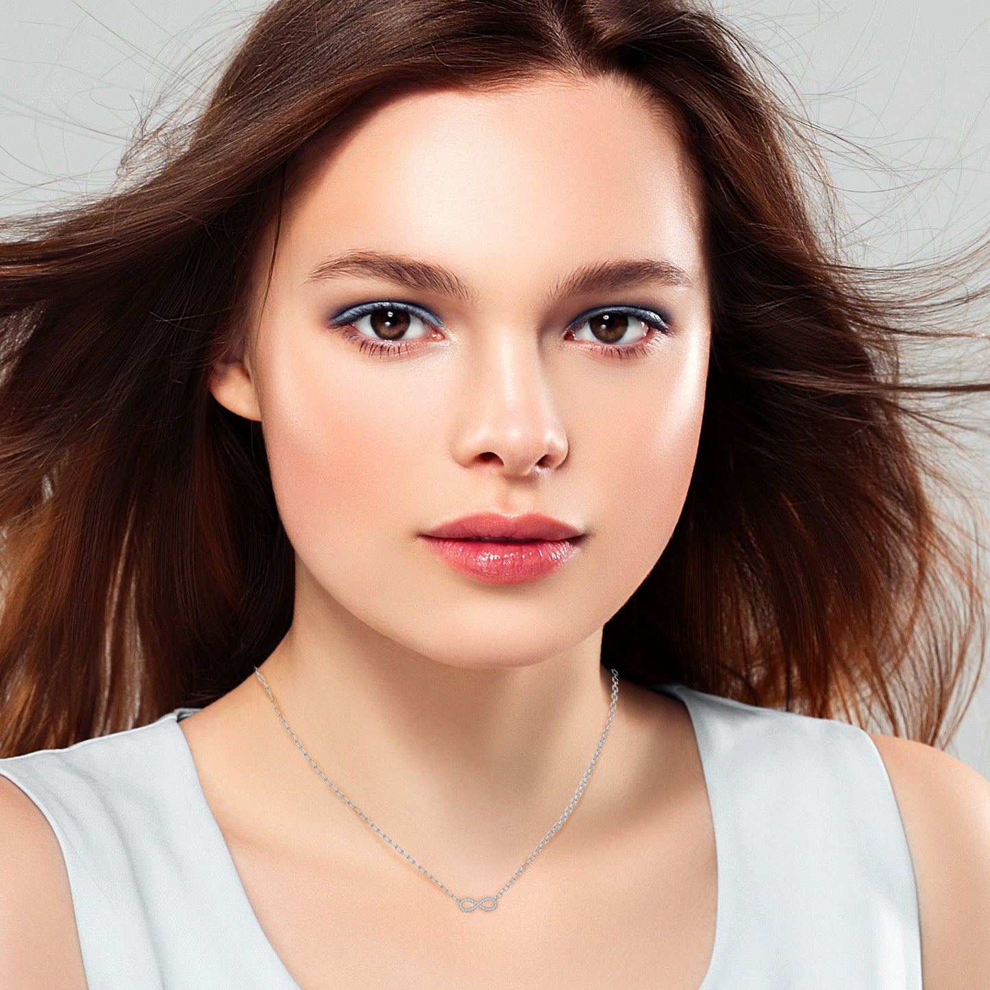 Eternal Ebrace Pendent In Gold - 0.39 Ct Round Cut Diamonds