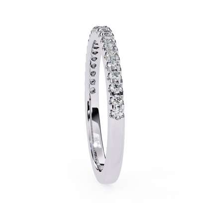 (0.22 CTW) Round Brilliant Diamond Shared-Prong Eternity Ring in Yellow Gold