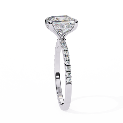 Exquisite Princess-Cut 2.54 Ct Diamond Engagement Ring in Yellow Gold