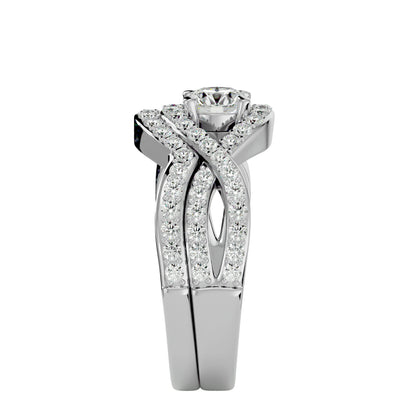 Iconique Lustrous Solitaire Band-1.36 Ct Round Diamond Gold Ring