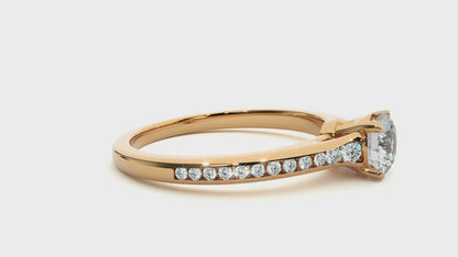 Lumière Beautiful Halo - 0.74 Ct Round Diamond Gold Ring